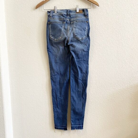 Judy Blue Womens Size 1/25 Patched Rip Skinny Jeans Stretch Raw Hem - Picture 10 of 13